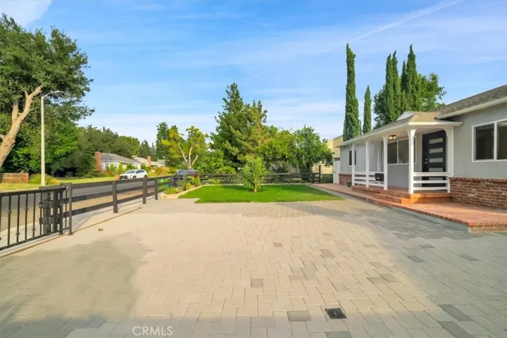 17238 Archwood Street, Lake Balboa, California 91406