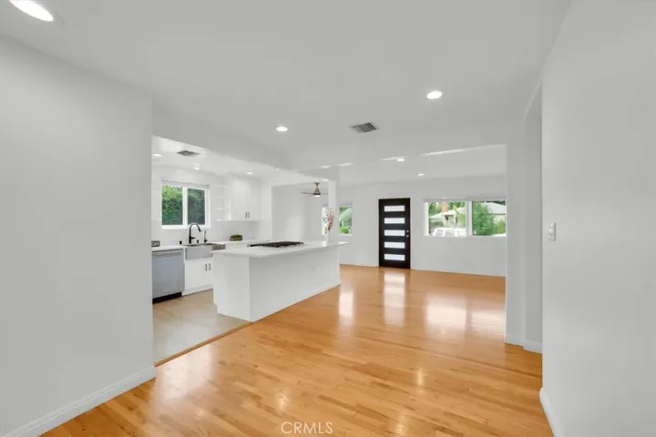 17238 Archwood Street, Lake Balboa, California 91406