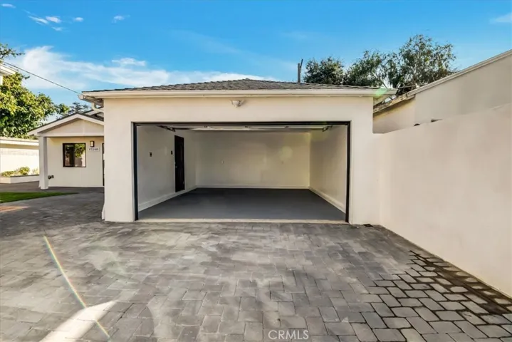 17238 Archwood Street, Lake Balboa, California 91406