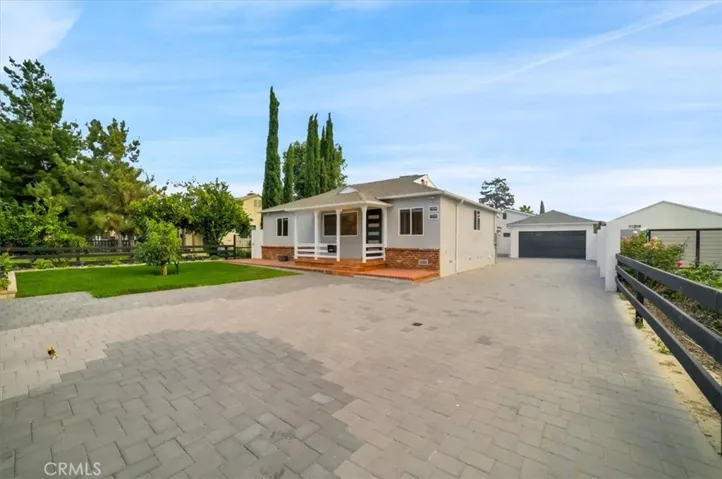17238 Archwood Street, Lake Balboa, California 91406