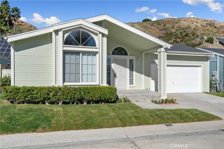 20067 Northcliff Drive, Canyon Country, California 91351