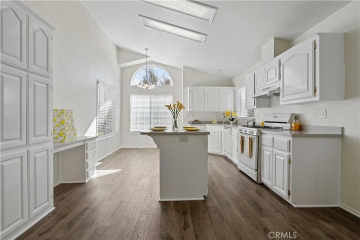 20067 Northcliff Drive, Canyon Country, California 91351