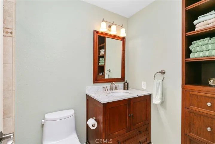 1213 Mccormack Lane, Costa Mesa, California 92626