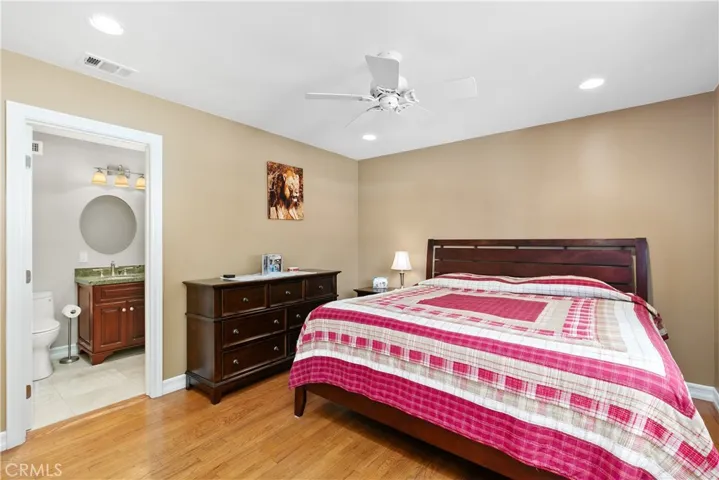 1213 Mccormack Lane, Costa Mesa, California 92626