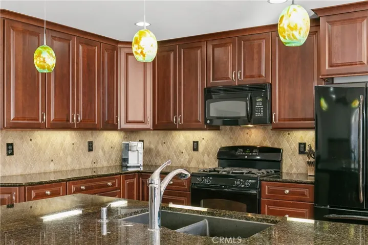 1213 Mccormack Lane, Costa Mesa, California 92626