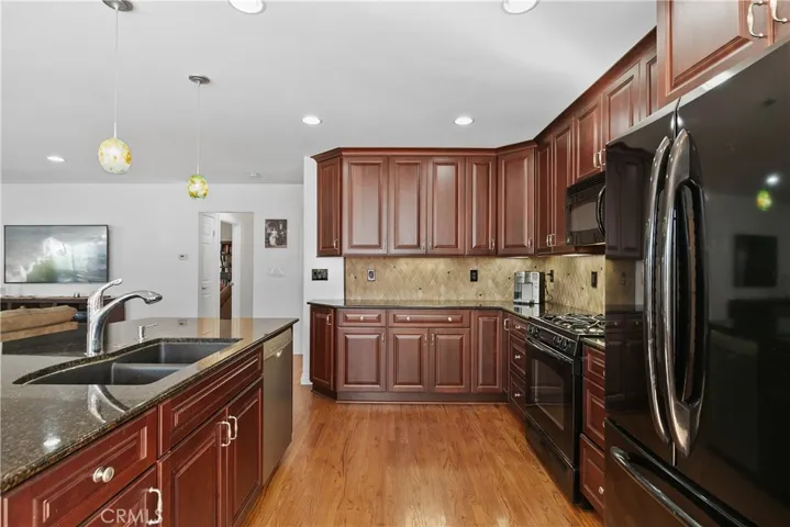 1213 Mccormack Lane, Costa Mesa, California 92626