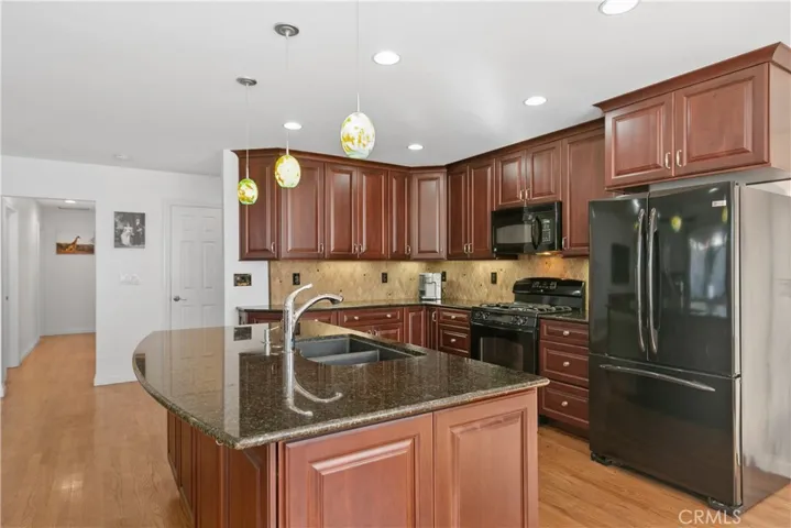 1213 Mccormack Lane, Costa Mesa, California 92626