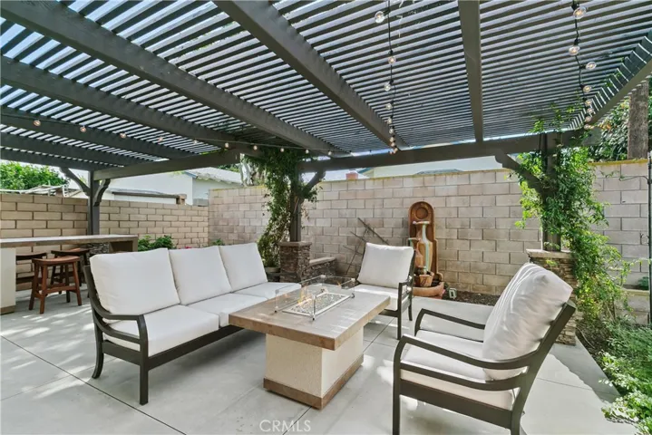 1213 Mccormack Lane, Costa Mesa, California 92626