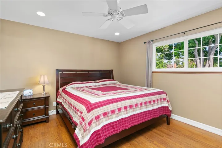 1213 Mccormack Lane, Costa Mesa, California 92626