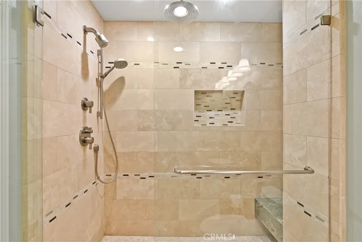1213 Mccormack Lane, Costa Mesa, California 92626