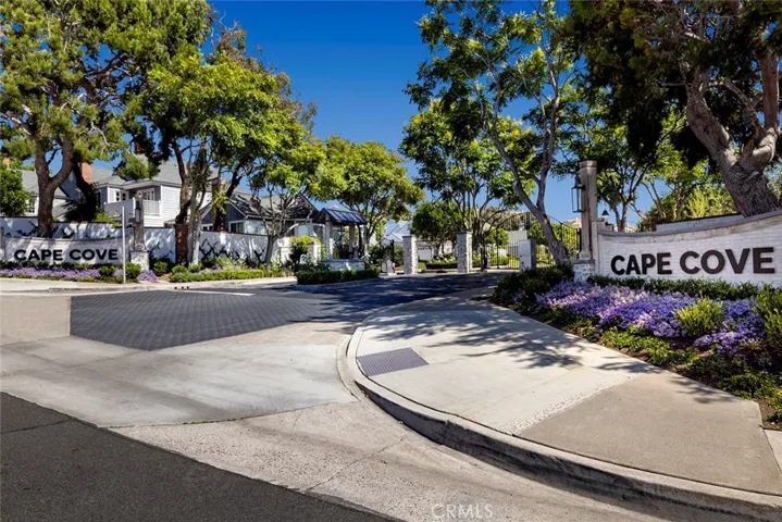 11 Palm Beach Court, Dana Point, California 92629