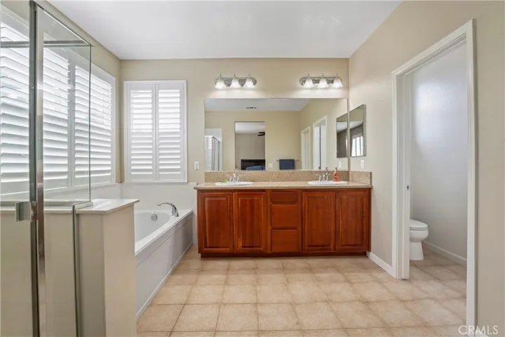 561 Canterbury Circle, Vacaville, California 95687