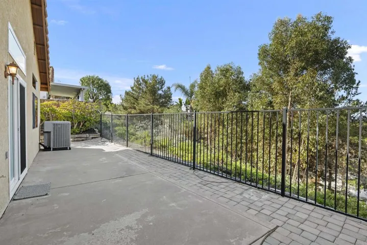 1270 Via Angelica, Vista, California 92081
