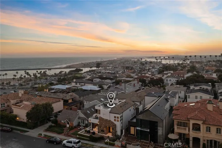 215 Larkspur Avenue, Corona Del Mar, California 92625