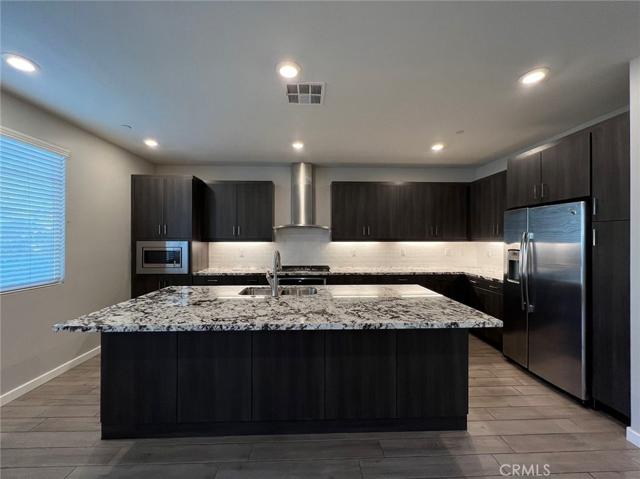 240 Harringay, Irvine, California 92618