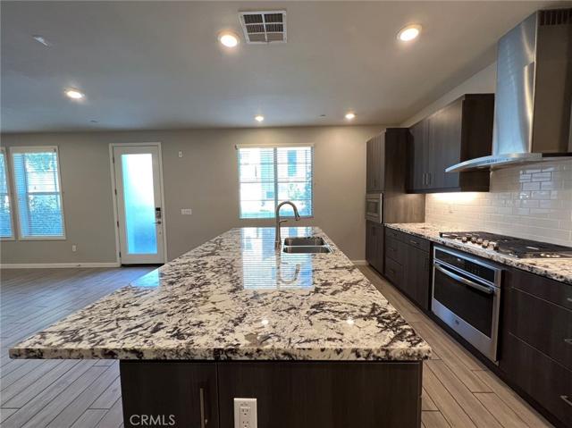 240 Harringay, Irvine, California 92618