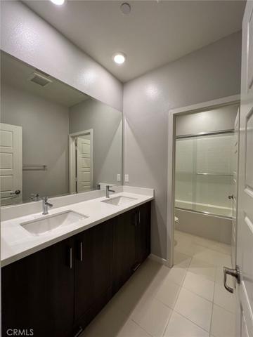 240 Harringay, Irvine, California 92618