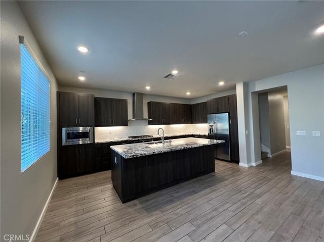 240 Harringay, Irvine, California 92618