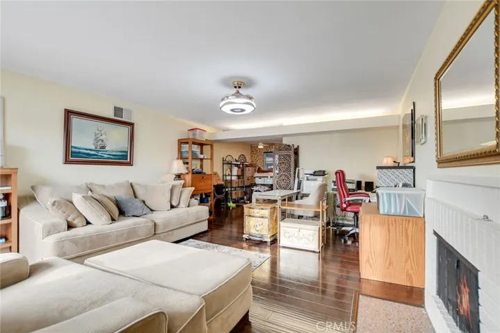 659 S Indian Hill Boulevard C, Claremont, California 91711