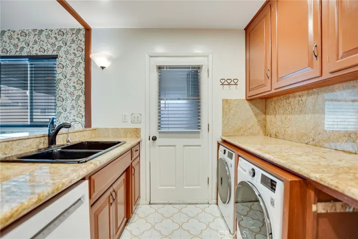 659 S Indian Hill Boulevard C, Claremont, California 91711