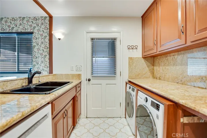 659 S Indian Hill Boulevard C, Claremont, California 91711