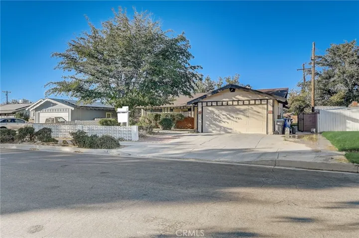 513 W Avenue J11, Lancaster, California 93534