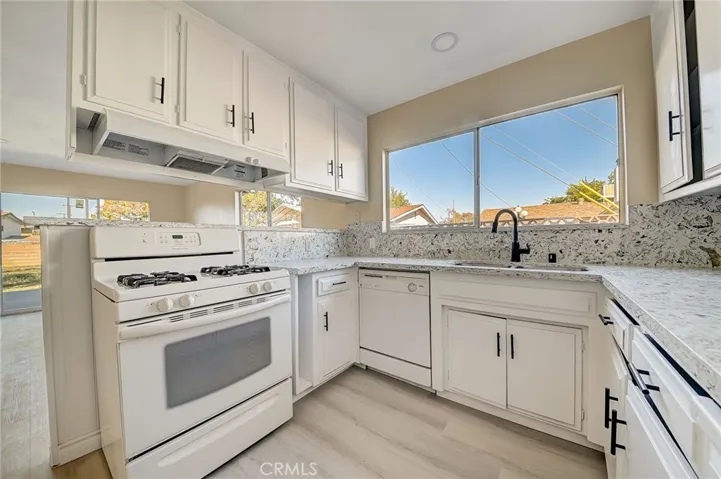 513 W Avenue J11, Lancaster, California 93534