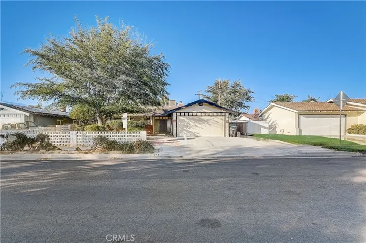 513 W Avenue J11, Lancaster, California 93534