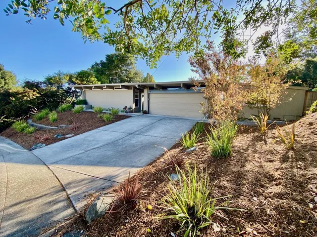 40 Roxbury Lane, San Mateo, California 94402
