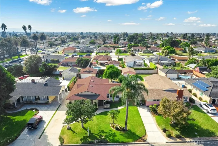 BEAUTIFUL NEIGHBORHOOD