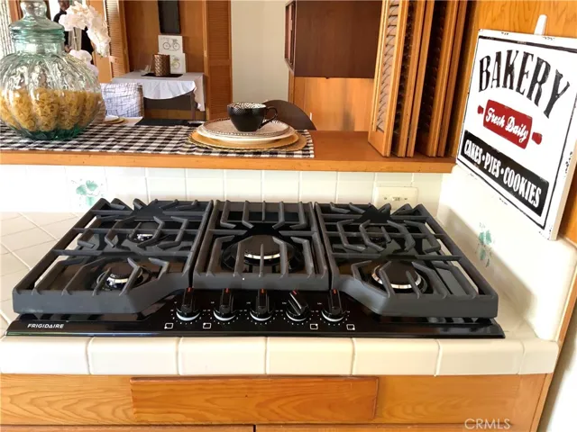 NEW COOK TOP WITH 5 BURNERS