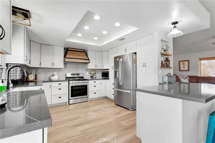 14389 Musgrave Road, Oak Hills, California 92344