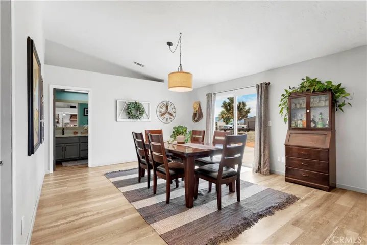 14389 Musgrave Road, Oak Hills, California 92344