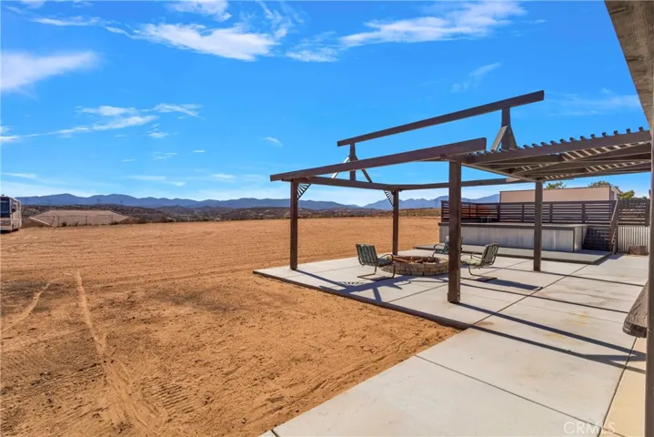 14389 Musgrave Road, Oak Hills, California 92344