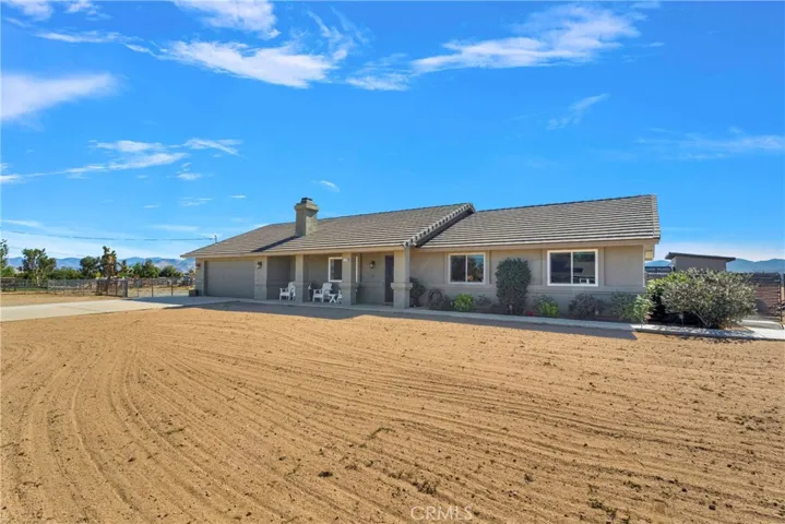14389 Musgrave Road, Oak Hills, California 92344
