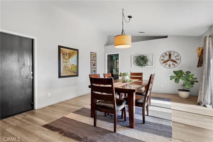 14389 Musgrave Road, Oak Hills, California 92344