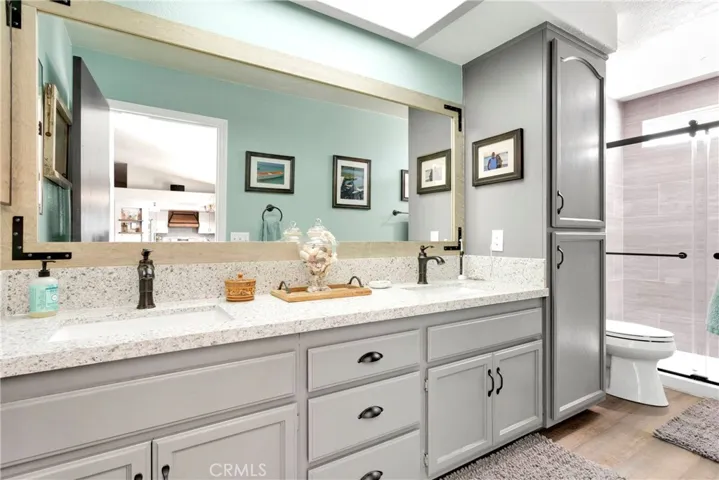 14389 Musgrave Road, Oak Hills, California 92344