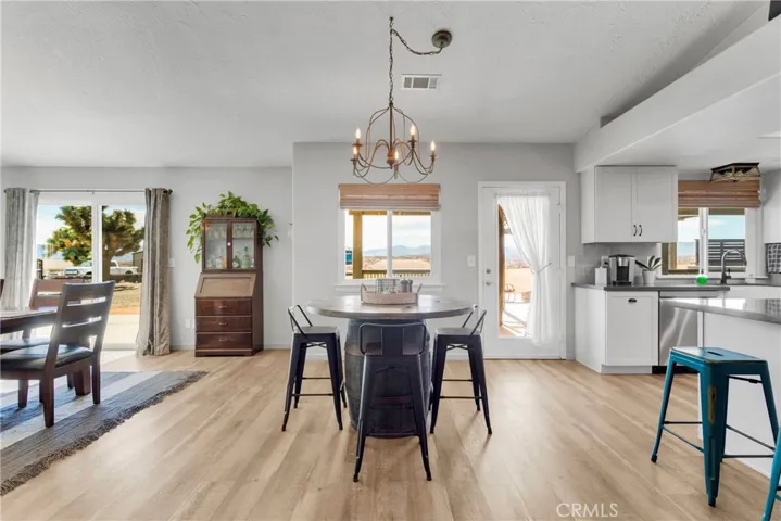 14389 Musgrave Road, Oak Hills, California 92344