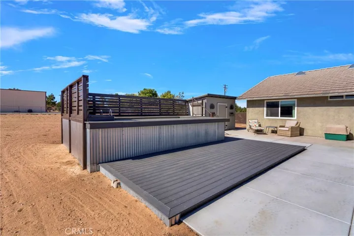 14389 Musgrave Road, Oak Hills, California 92344