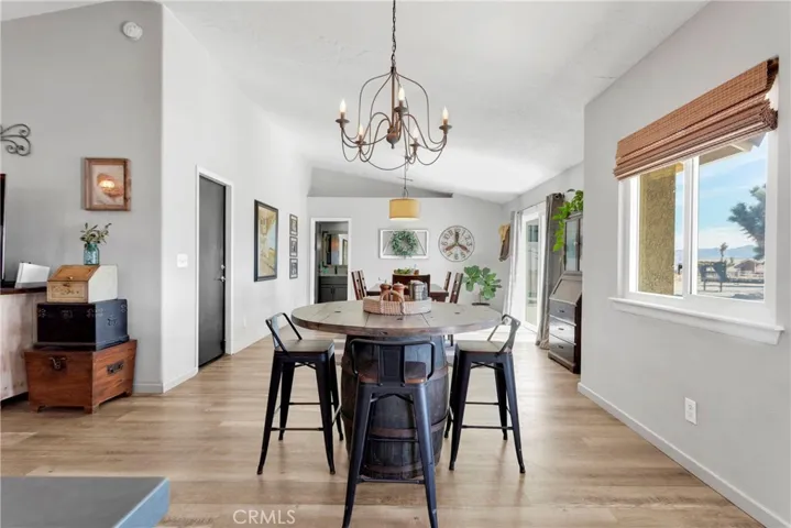 14389 Musgrave Road, Oak Hills, California 92344