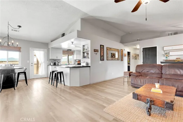 14389 Musgrave Road, Oak Hills, California 92344