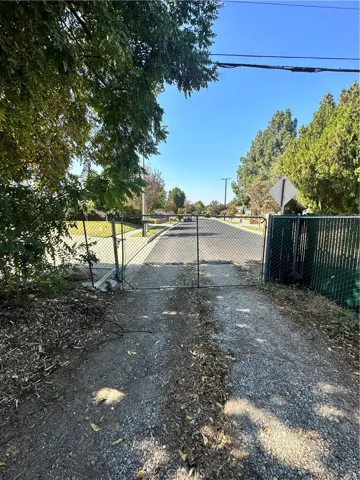 Entrance through Jimenez St.