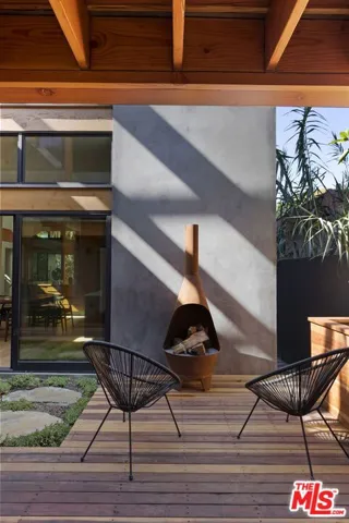 938 Amoroso Place, Venice, California 90291