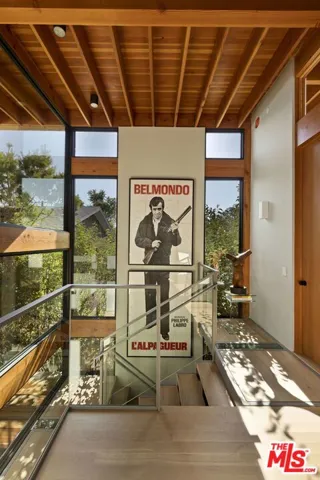 938 Amoroso Place, Venice, California 90291
