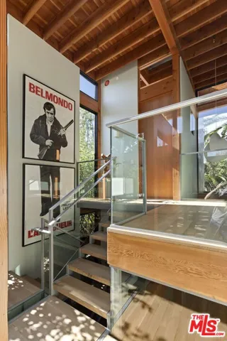 938 Amoroso Place, Venice, California 90291