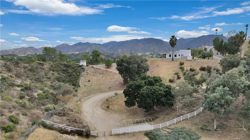 16129 Sky Ranch Road, Canyon Country, California 91387