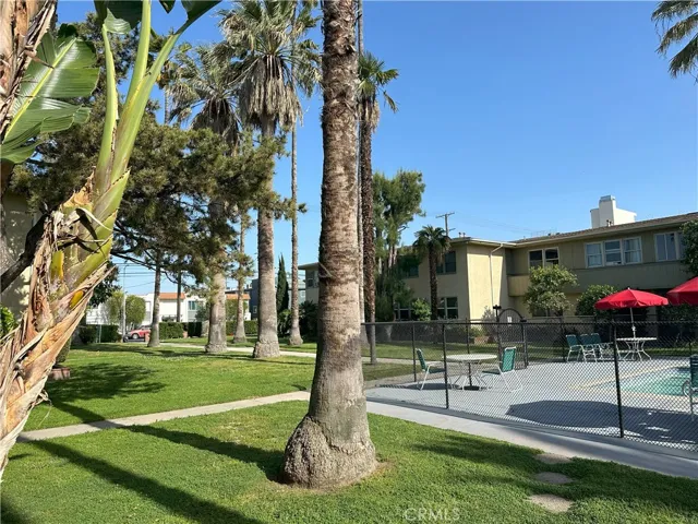 5317 Cahuenga Boulevard D, North Hollywood, California 91601