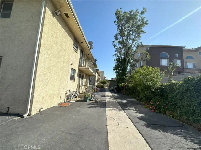 5317 Cahuenga Boulevard D, North Hollywood, California 91601