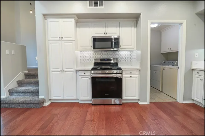39 Stepping Stone, Irvine, California 92603