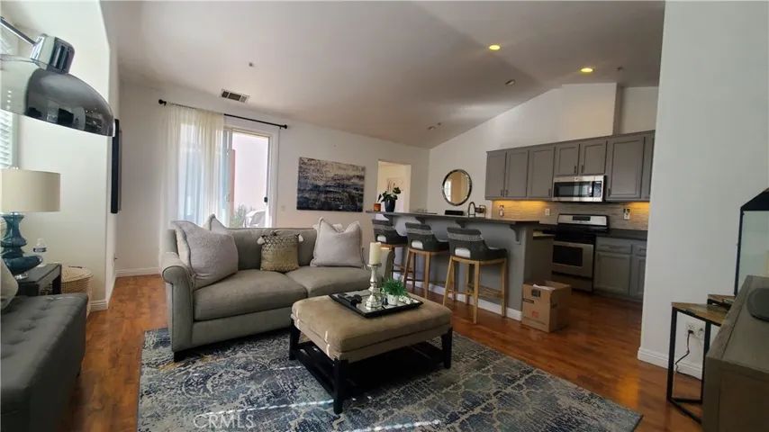 184 Sellas S Road, Ladera Ranch, California 92694